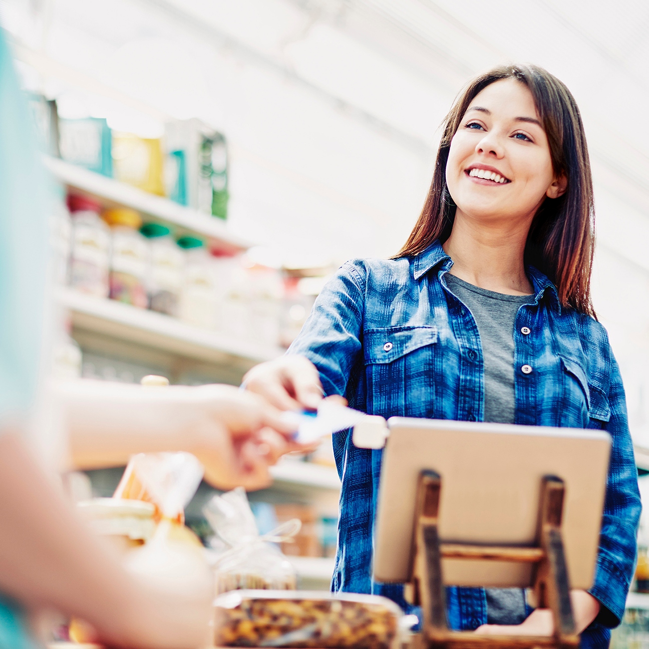 De Zondag focust op retail
